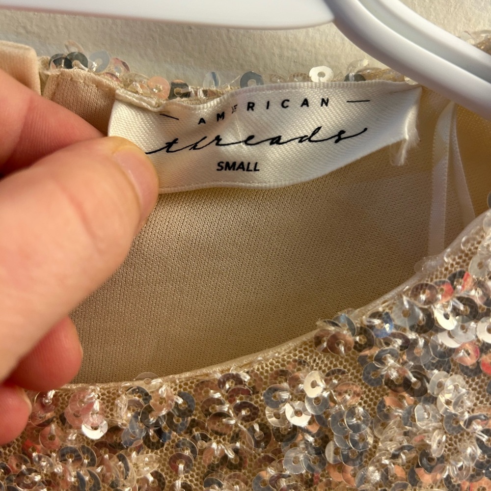 NWT American Threads Sequin Crop Top Women small long sleeve beige sparkle shirt - Picture 3 of 8